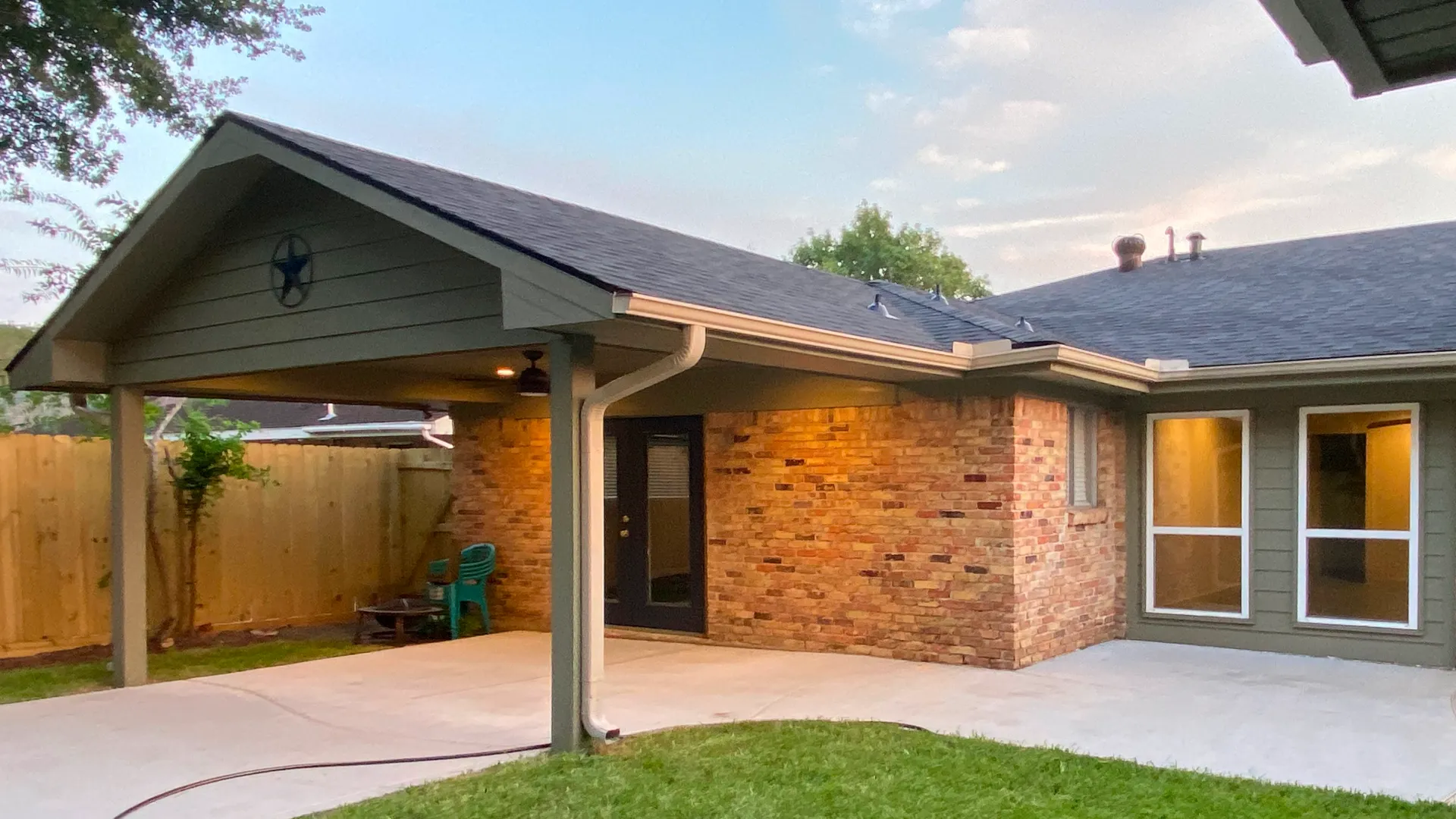 roofing company services hero